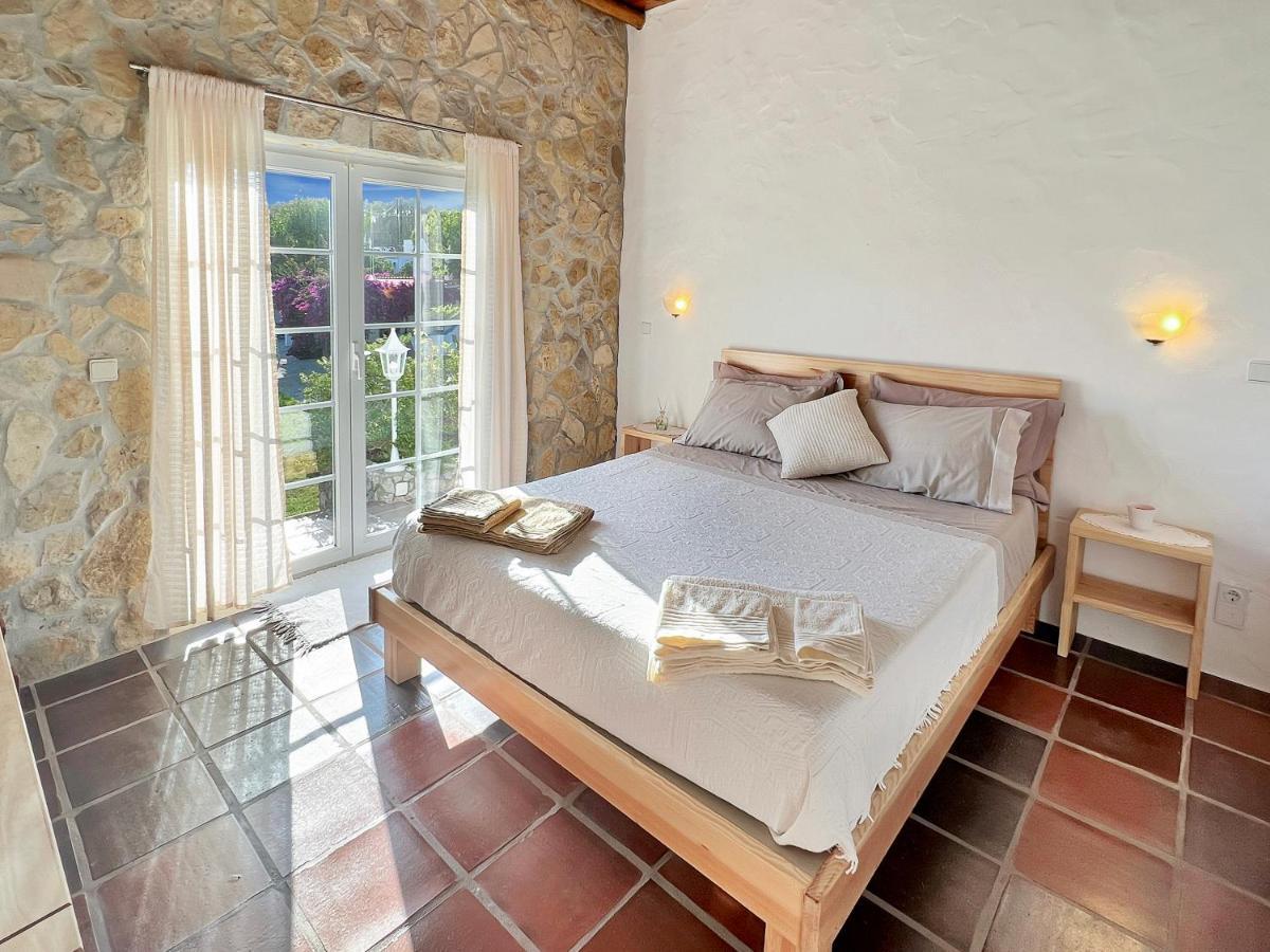 Quinta Mourada Bed & Breakfast Sao Bartolomeu dos Galegos e Moledo Luaran gambar